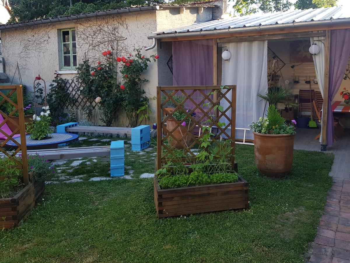 L'Intervalle Des 18 Chateaux Saint-Georges-sur-Cher Exterior photo